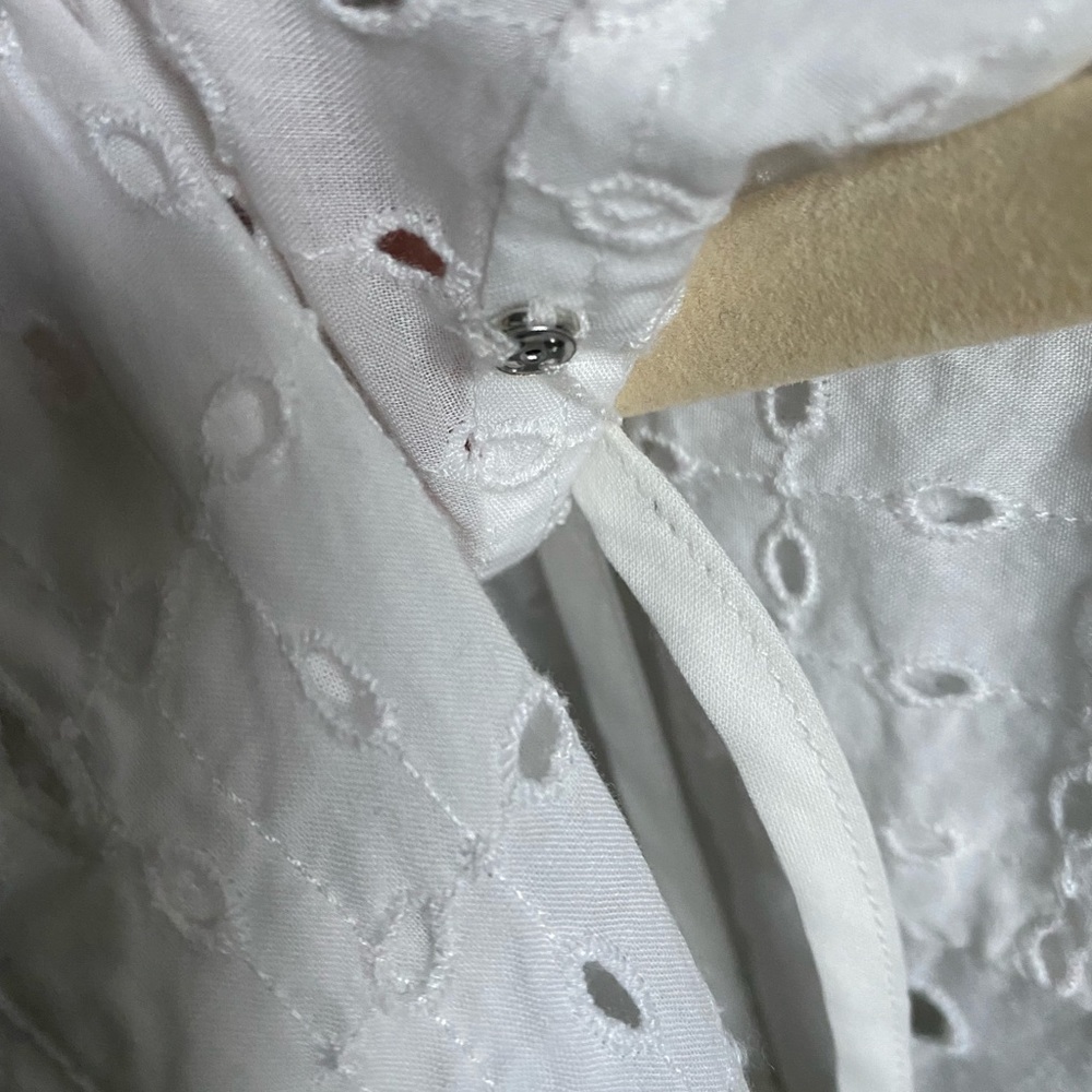 SOLD! 🤍J. CREW Eyelet Blouse w/tank! - Picture 9 of 9